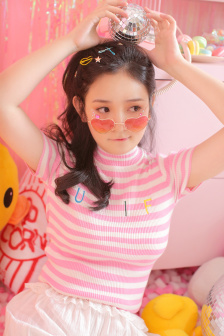 大胸色情美女爆乳AI换脸